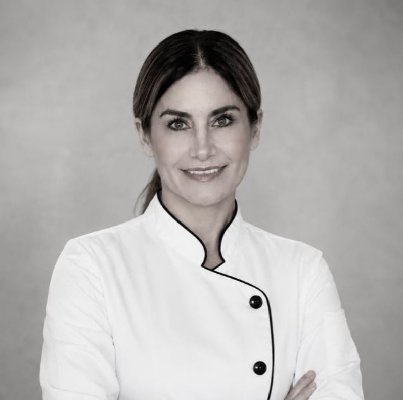 Chef de GELÉE, retrato en blanco y negro con filipina blanca